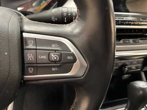 Used 2022 Jeep Compass Limited w/ Sun and Sound Group image 28