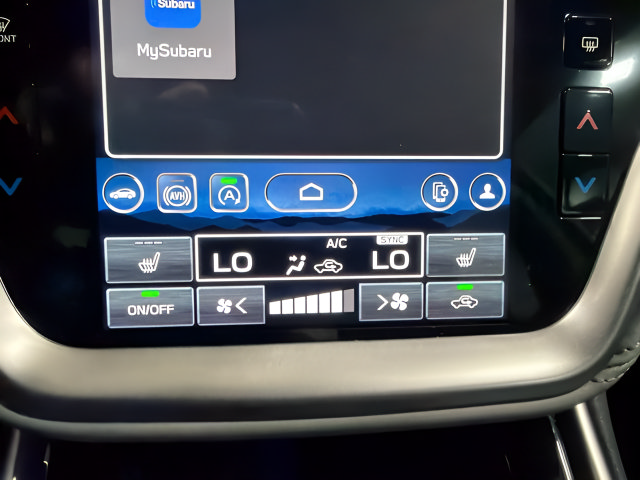 Used 2025 Subaru Outback Premium AWD/4WD image 22