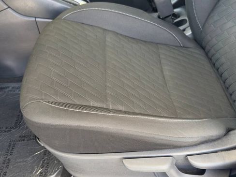 Used 2021 Nissan Kicks S FWD image 5