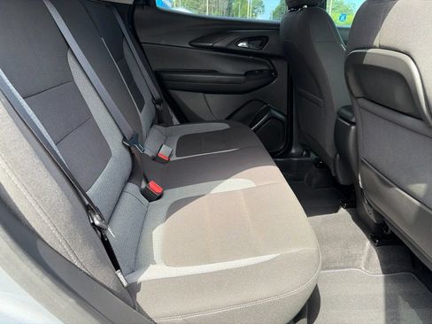 Used 2025 Chevrolet TrailBlazer LT AWD/4WD image 35