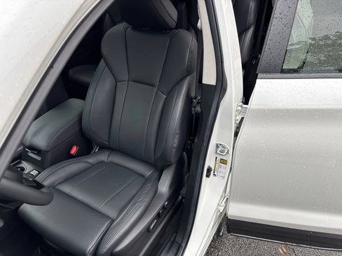 Certified 2025 Subaru Ascent Bronze Edition w/ Onyx Package AWD/4WD image 2