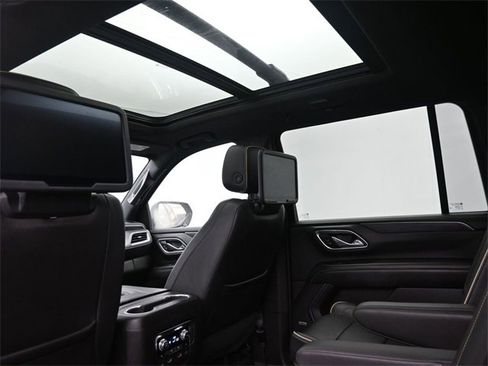 Used 2021 GMC Yukon XL SLT w/ SLT Luxury Plus Package image 29