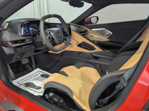 Used 2020 Chevrolet Corvette Stingray Preferred Conv w/ 2LT Preferred Equipment Group RWD image 14