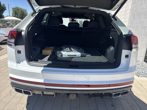 New 2026 Volkswagen Atlas Cross Sport SEL Premium R-Line AWD/4WD image 5