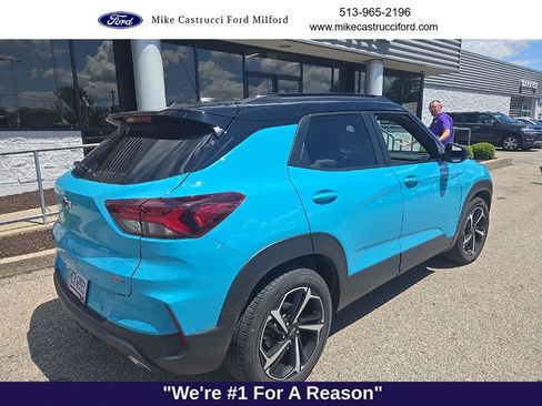 Used 2021 Chevrolet TrailBlazer RS w/ Sun and Liftgate Package FWD image 3