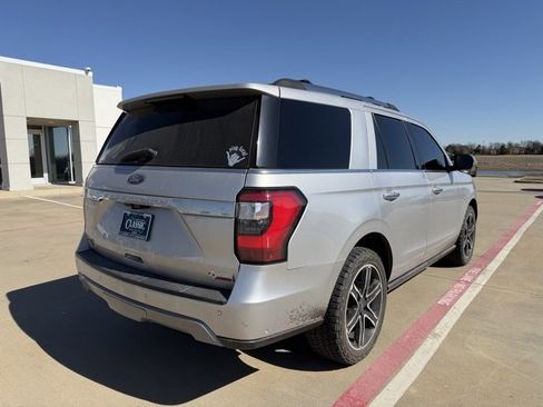 Used 2019 Ford Expedition Limited w/ Texas Edition Package image 3