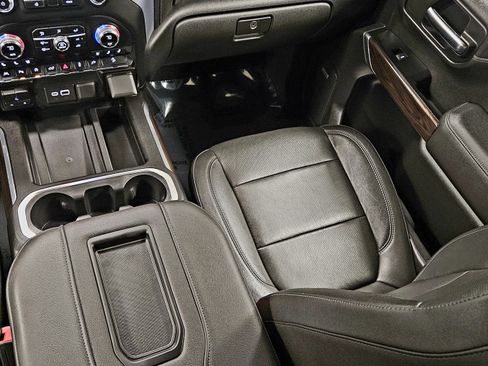 Used 2019 GMC Sierra 1500 SLT w/ SLT Premium Plus Package image 16