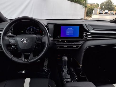 Used 2026 Toyota Camry SE AWD/4WD image 20