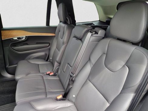 Used 2024 Volvo XC90 B6 Plus w/ Protection Package Premier image 18