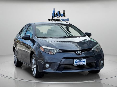 Used 2015 Toyota Corolla LE image 2