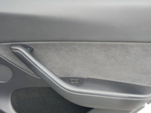 Used 2023 Tesla Model Y AWD image 22