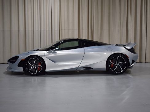 New 2025 McLaren 750S Spider image 6
