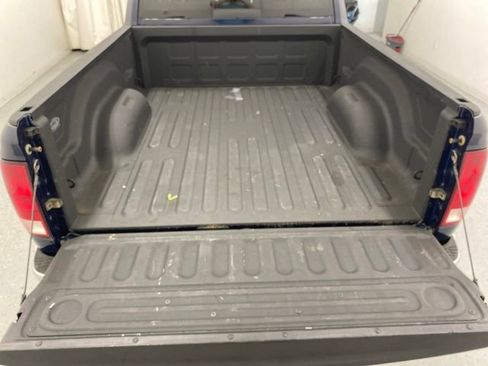 Used 2016 RAM 1500 Classic SLT AWD/4WD image 32