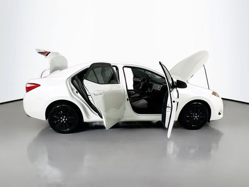 Used 2018 Toyota Corolla LE FWD image 20