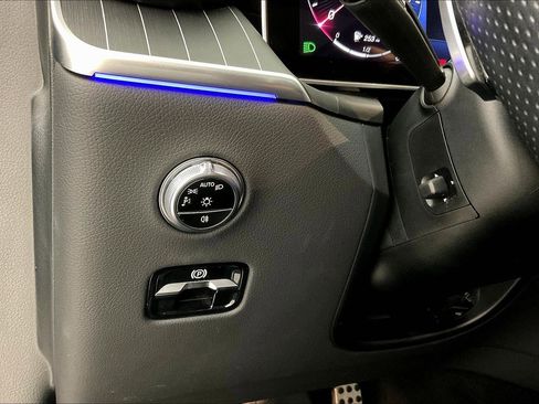 Used 2023 Mercedes-Benz GLC 300 4MATIC image 14