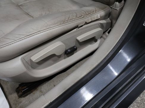 Used 2010 Chevrolet Impala LT w/ Luxury Edition Package image 11