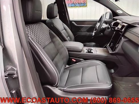 Used 2025 GMC Acadia Denali w/ Super Cruise Package image 15