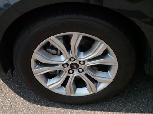 Used 2024 Ford Edge Titanium AWD/4WD image 15