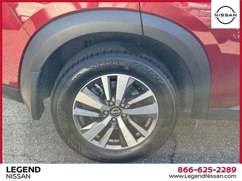 Certified 2024 Nissan Pathfinder SL image 7