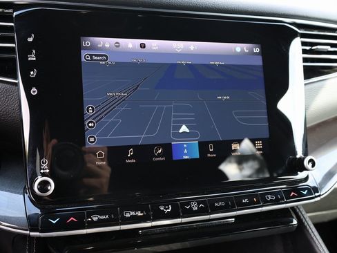 Used 2023 Jeep Wagoneer 4WD image 34