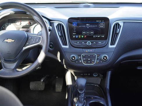 Used 2024 Chevrolet Malibu LT image 22