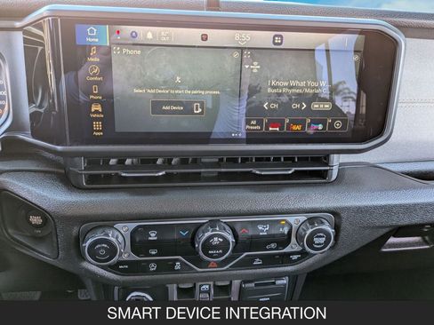 Used 2024 Jeep Wrangler Sport S image 17