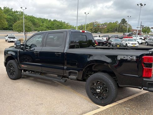 New 2026 Ford F250 Lariat w/ Black Appearance Package AWD/4WD image 5