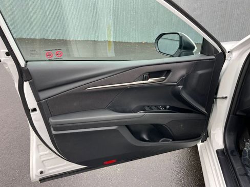 Used 2025 Toyota Camry LE image 20