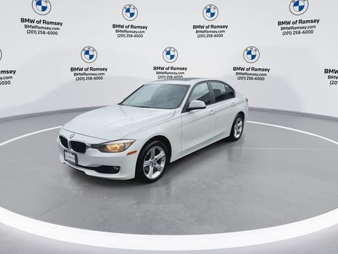 Used 2014 BMW 328i xDrive Sedan AWD/4WD image 4