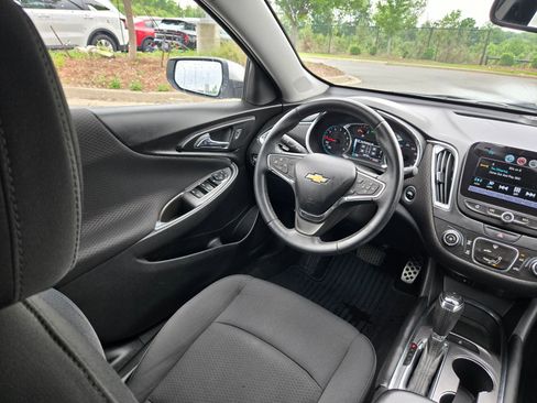Used 2016 Chevrolet Malibu LT FWD image 9