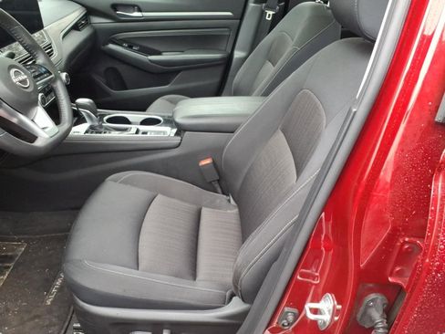 Used 2023 Nissan Altima 2.5 SV w/ SV Premium Package image 11