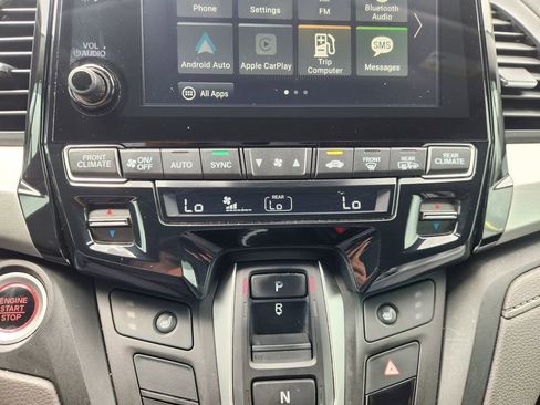 Used 2019 Honda Odyssey EX image 18