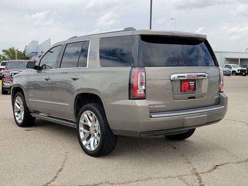 Used 2019 GMC Yukon Denali w/ Denali Ultimate Package AWD/4WD image 3