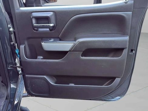 Used 2018 Chevrolet Silverado 1500 LT w/ All Star Edition image 19