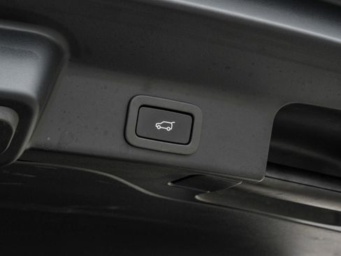 Used 2022 Jaguar F-PACE S image 56