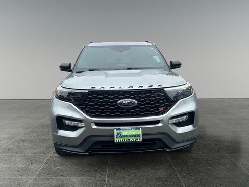 Used 2022 Ford Explorer ST w/ Equipment Group 401A AWD/4WD image 2