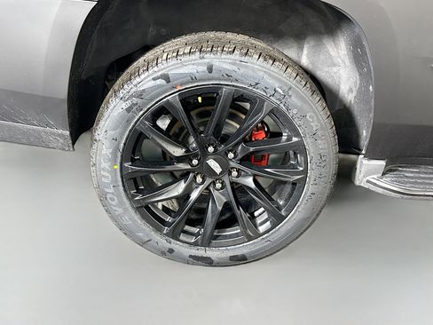 Used 2018 Cadillac Escalade Luxury image 32