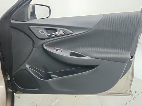 Used 2022 Chevrolet Malibu LT FWD image 28