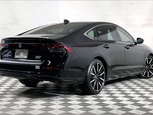 Used 2023 Honda Accord Touring image 10