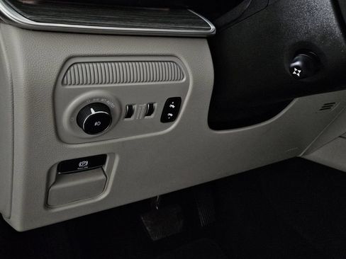 Used 2022 Jeep Wagoneer Series II RWD image 19