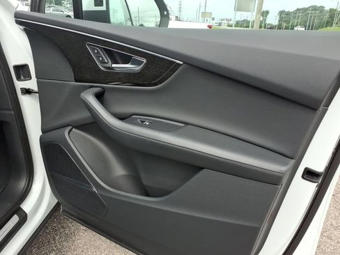 Used 2022 Audi Q7 3.0T Premium Plus AWD/4WD image 11