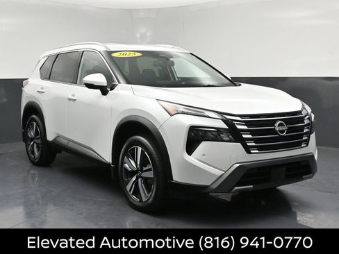 Certified 2025 Nissan Rogue SL AWD/4WD image 1