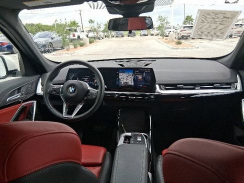 Used 2023 BMW X1 xDrive28i AWD/4WD image 10