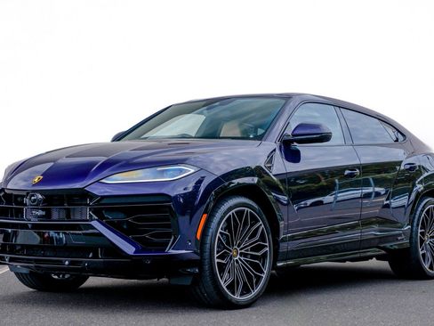 Used 2025 Lamborghini Urus SE image 6