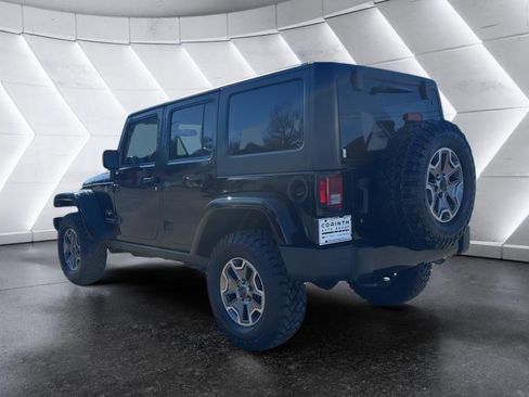 Used 2018 Jeep Wrangler Unlimited Sahara image 5
