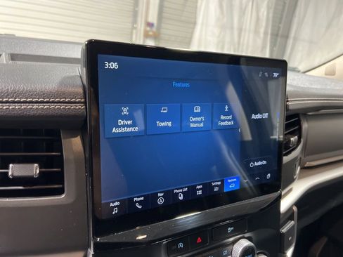 Used 2024 Ford Expedition XLT image 36