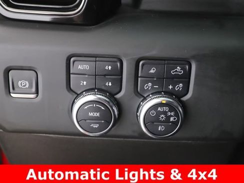 Used 2024 GMC Sierra 1500 AT4 w/ Technology Package image 21