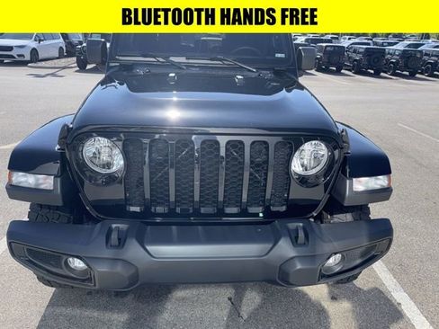 Used 2023 Jeep Gladiator Willys image 3