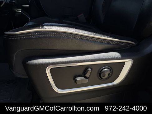 Used 2023 RAM 1500 Laramie AWD/4WD image 29