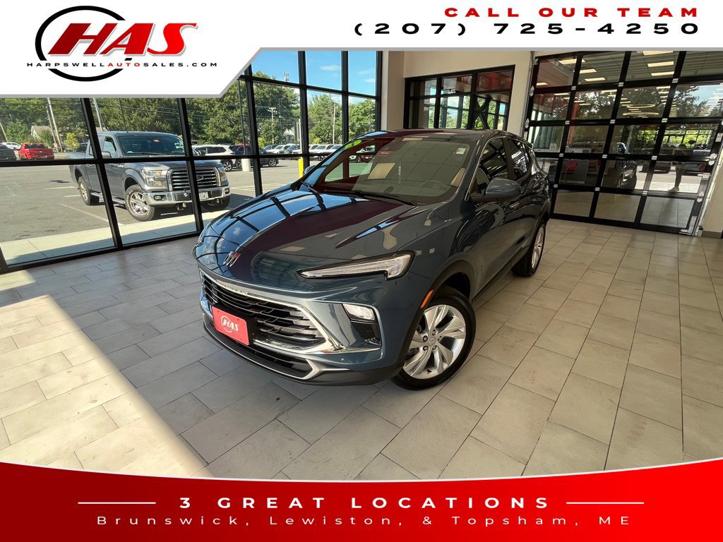 Used 2025 Buick Encore GX Preferred w/ Comfort Package AWD/4WD image 2
